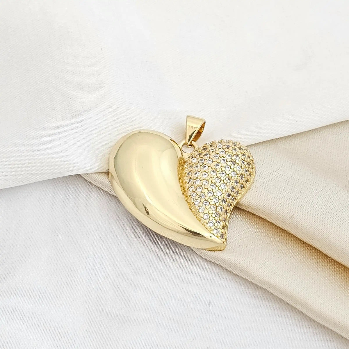 Dije Corazon Liso Y Con Circones Dorado Rf K4605