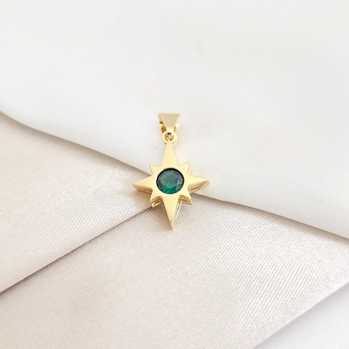 Dije Estrella Circonia Lam 18K Rf B/23068-Verde