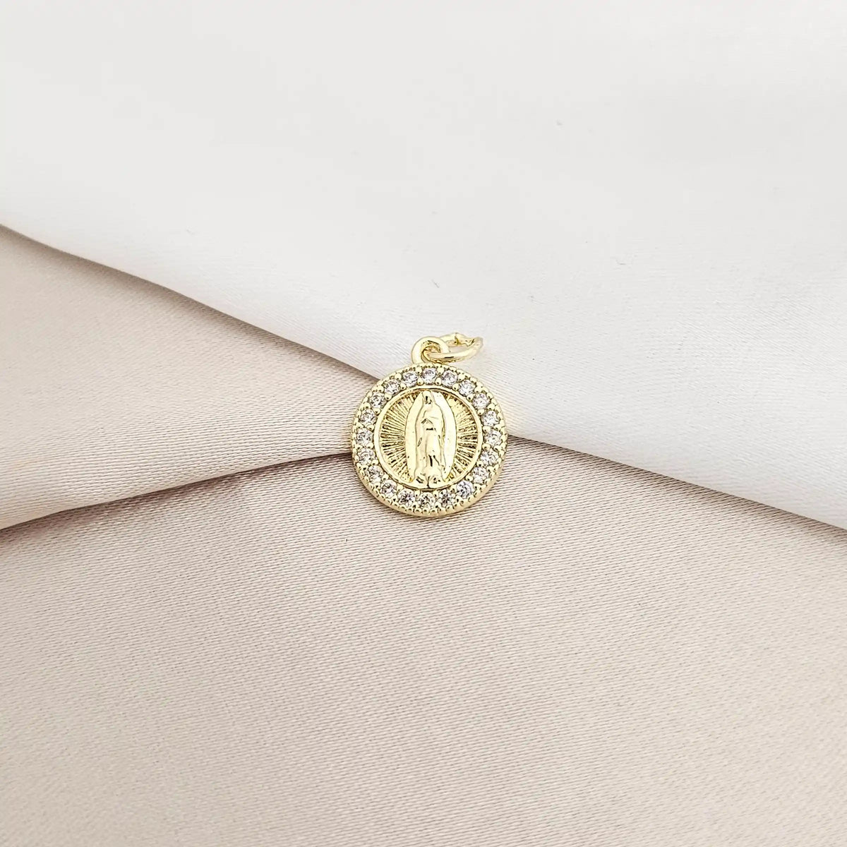 Dije Medalla Mini Virgen De Guadalupe Dorado Rf K7961