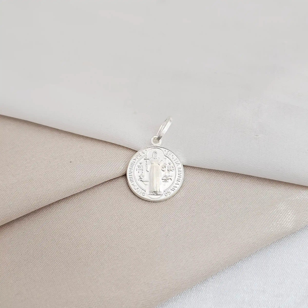 Dije San Benito 1.5 Cms Plata B/S/25004/Cont