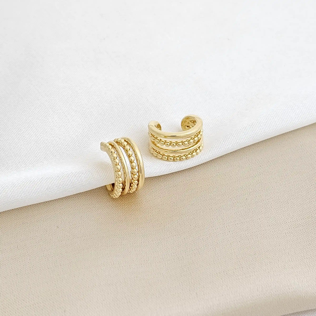 Earcuff Balin Lineal Dorado Rf K3201