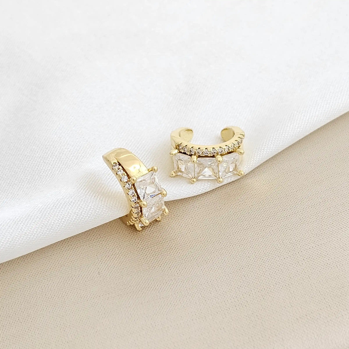 Earcuff Circones Cuadrados Dorado Rf K3230