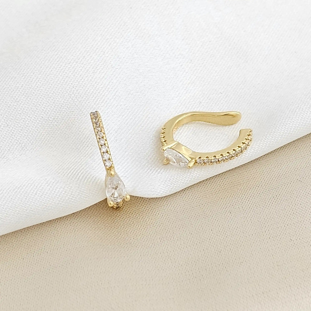 Earcuff Delgado Con Perla Y Circon Dorado Rf K3409