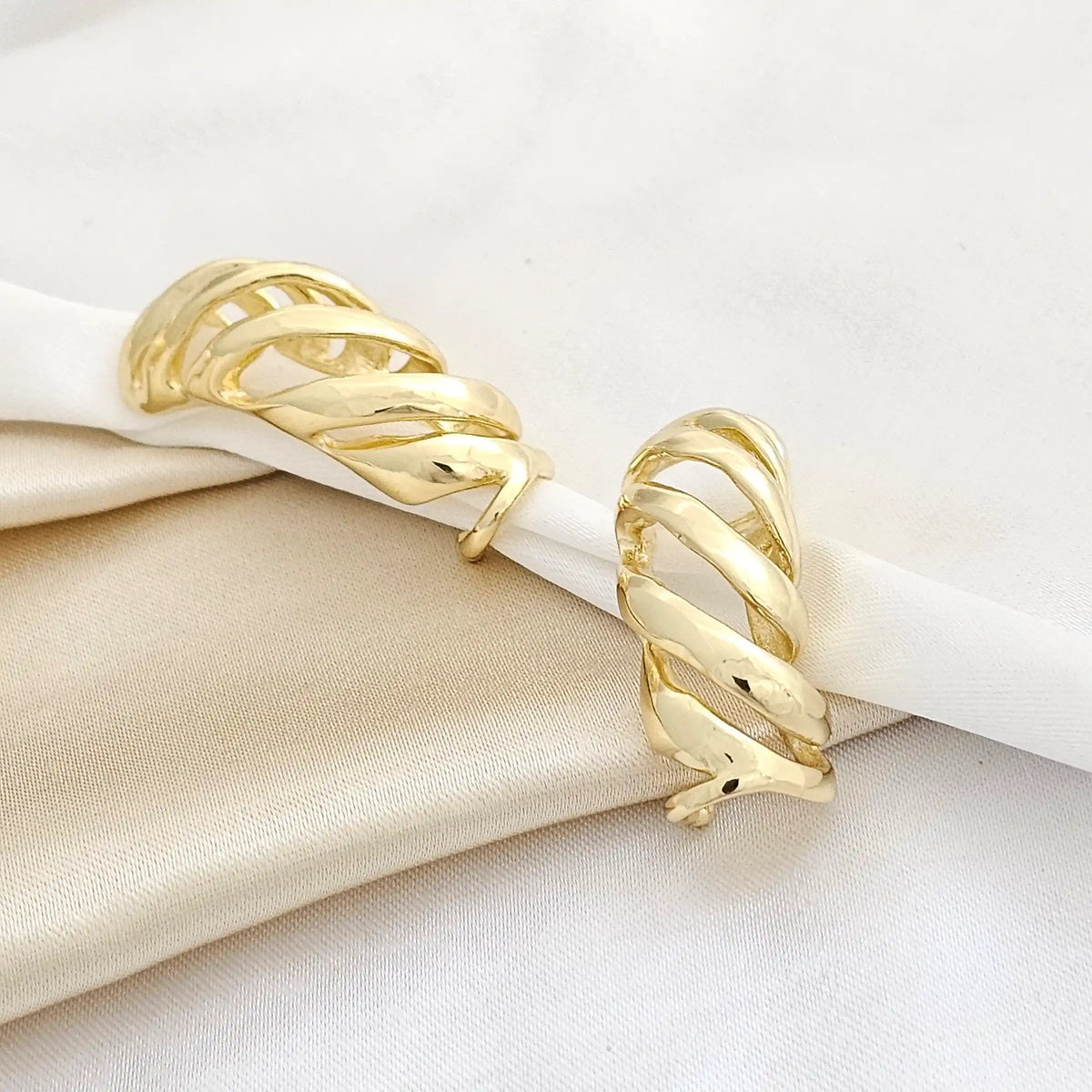 Earcuff Largo Dorado Rf K2257