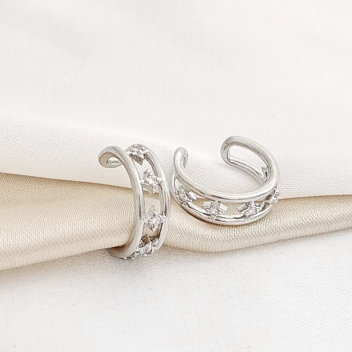 Earcuff Mini Estrellas Plateado Rf K3517