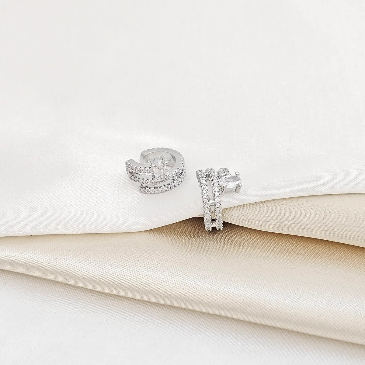 Earcuff Pequeño Circon Plateado Rf K5716
