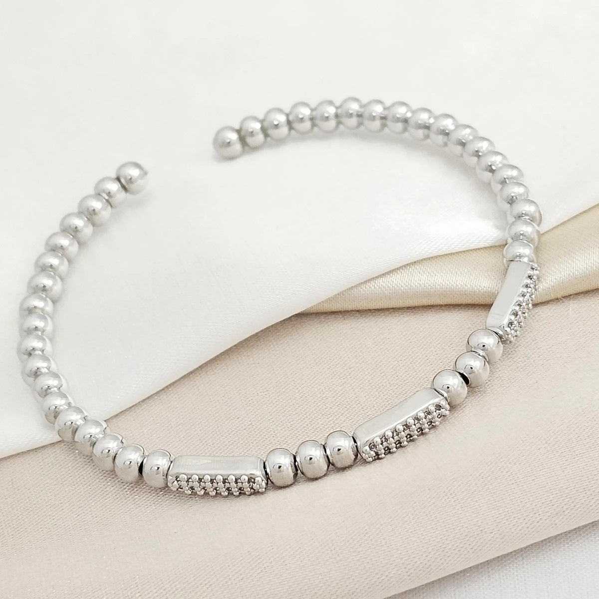 Pulsera Balines #4 Y Circones Plateada Rf K8277