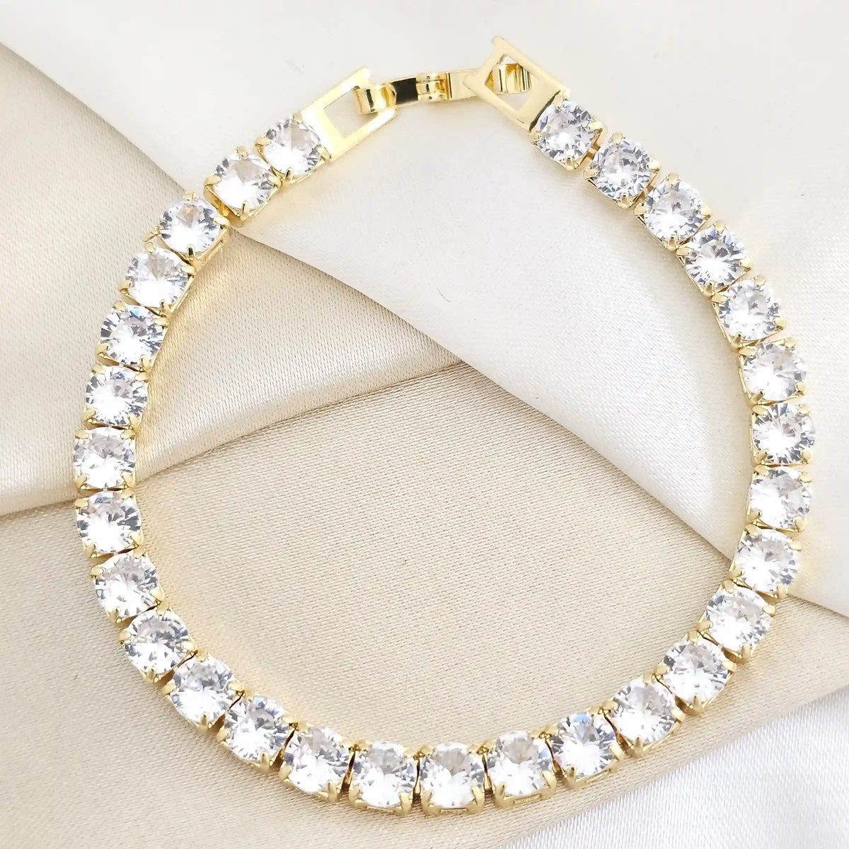 Pulsera Circones Grandes Cristal Con Broche Dorado Rf K7766