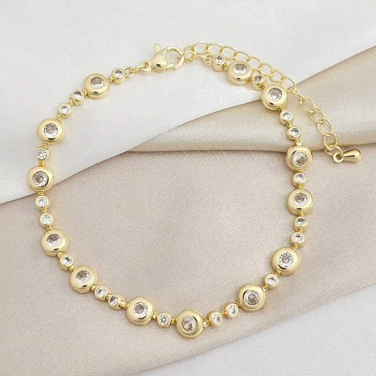 Pulsera Circulos Y Circones Dorada Con Extensor Rf K8297