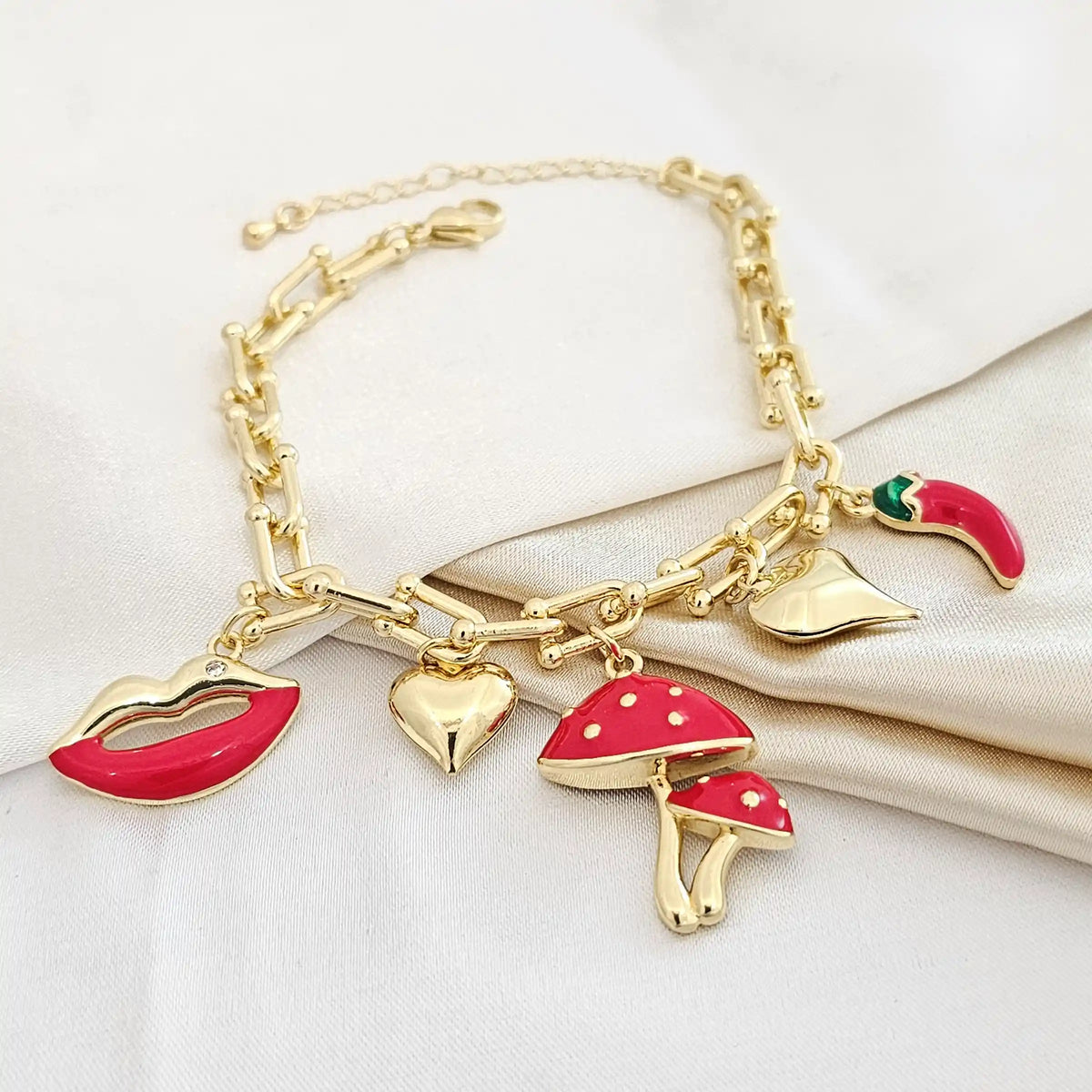 Pulsera Corazones Hongo Rojo Picante Y Beso Rf K5057