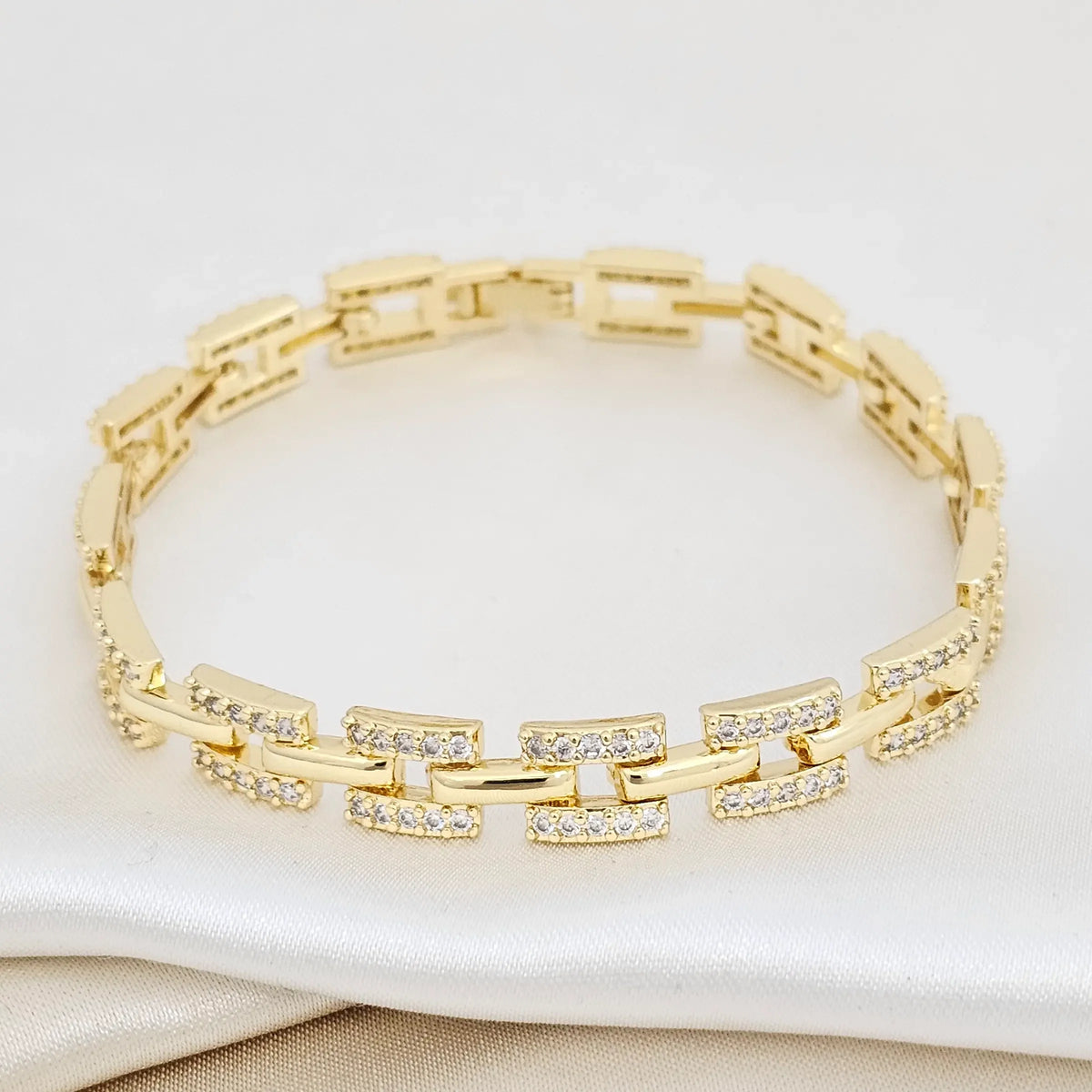 Pulsera Cuadros Con Circones Broche Dorado Rf K6985