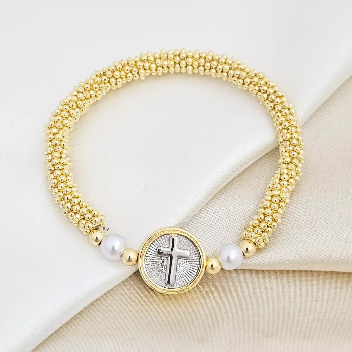 Pulsera Flexible Dorado Con Perlas Y Cruz Plateado Rf K6901