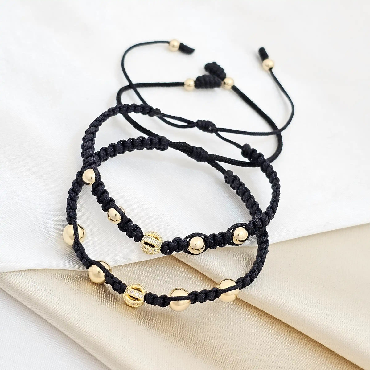 Pulsera Gold Duo Herraje Ball Cristal Negras