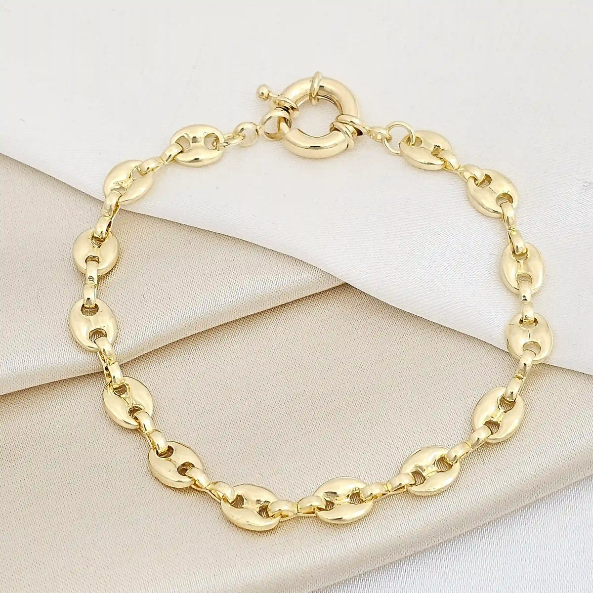 Pulsera Gu??I Pequeña Con Broche Dorado Rf K7369