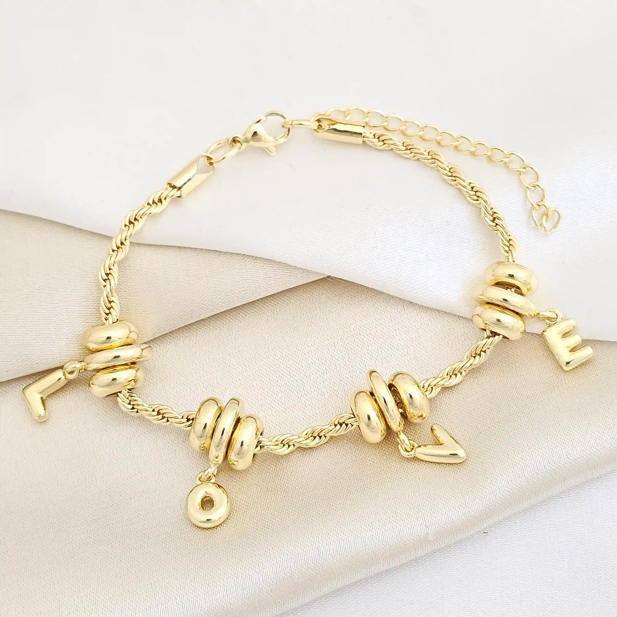 Pulsera Lazo Con Dijes Palabra Love Extensor Dorado Rf K7722