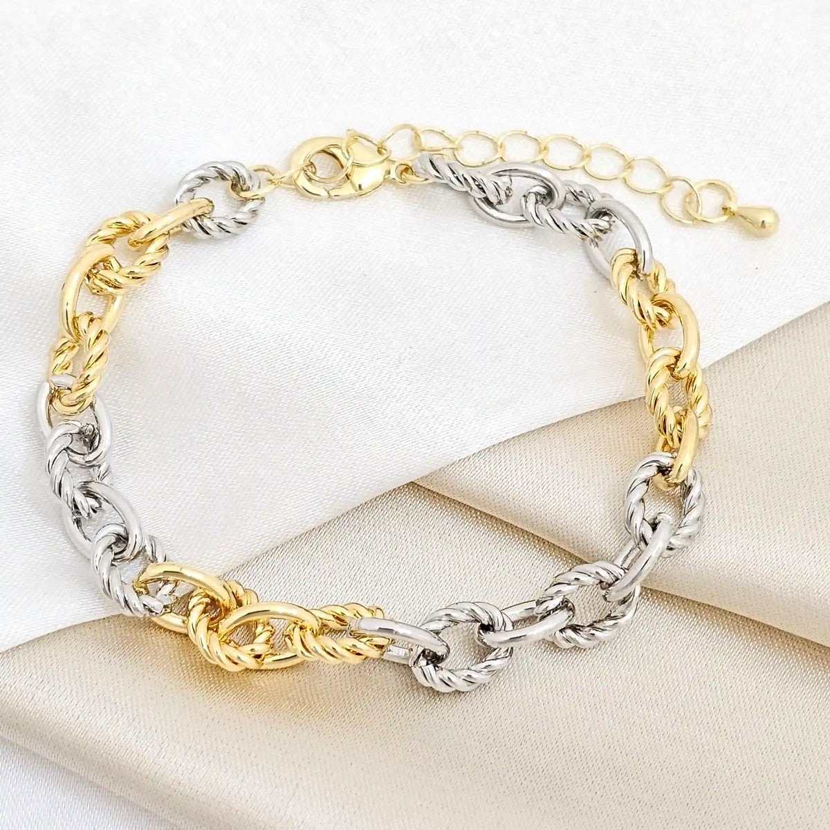 Pulsera Mini Aros Trenzados Dorado Y Plateado Rf K6819