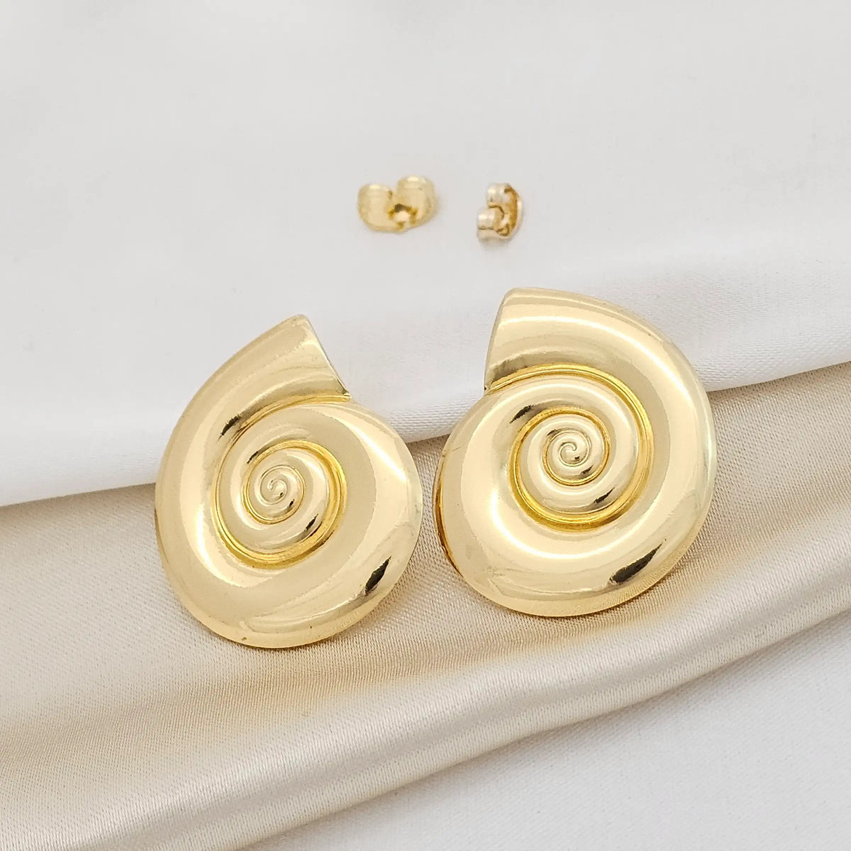 Topo Caracol Grueso Dorado Rf K3828