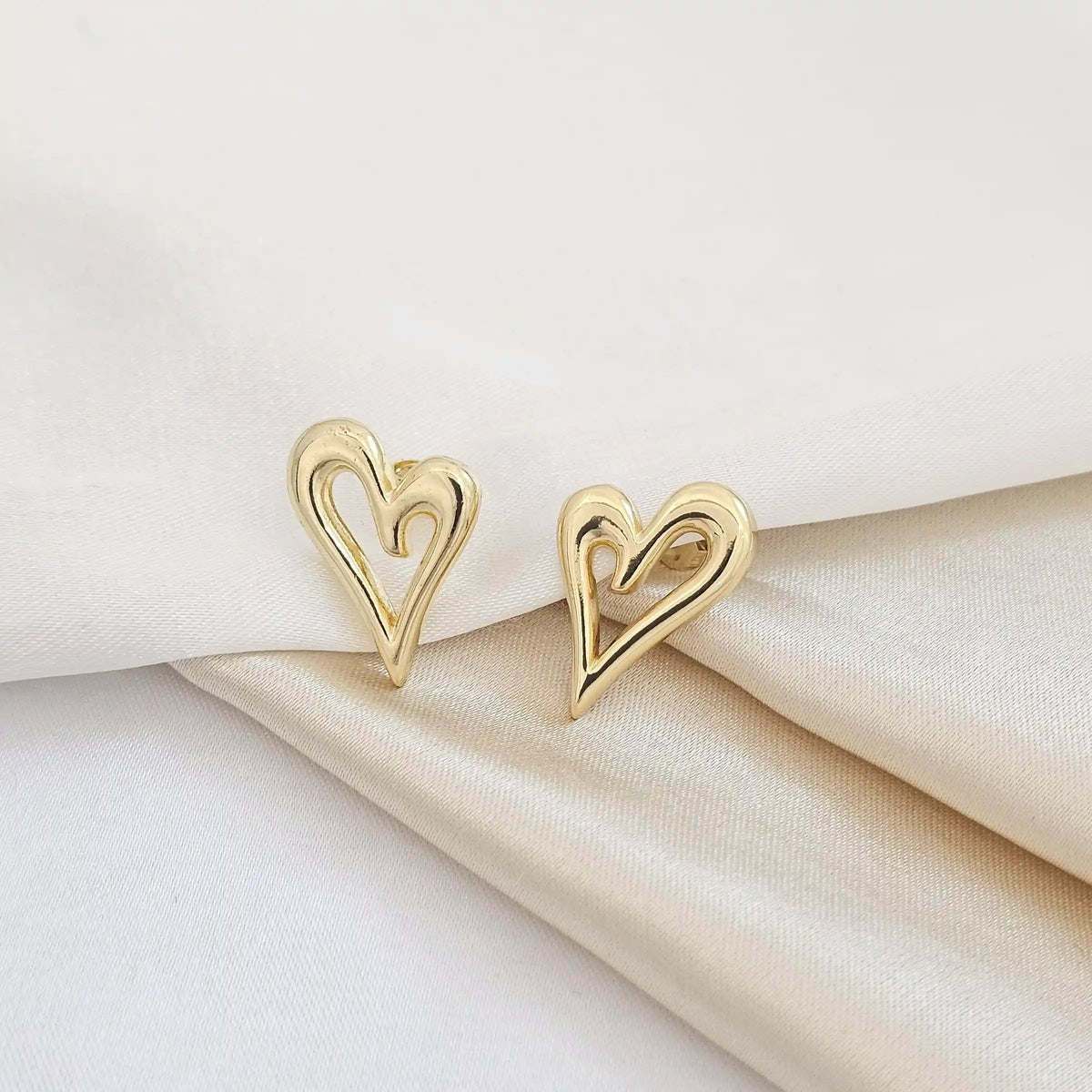 Topo Corazon Liso Con Lado Dorado Rf K4724