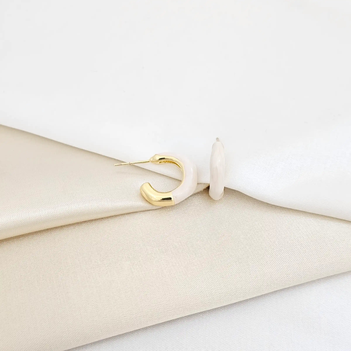 Topo Curvo Dorado Nacar Blanco Rf K7151