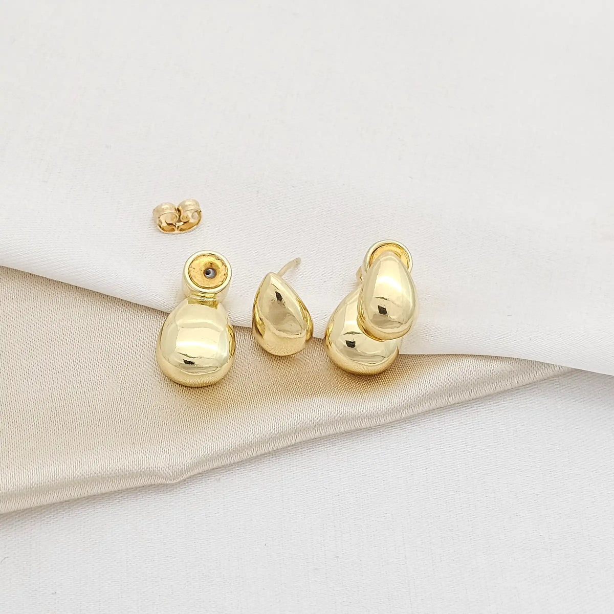 Topo Doble Gota Elegante Dorado Rf K3636