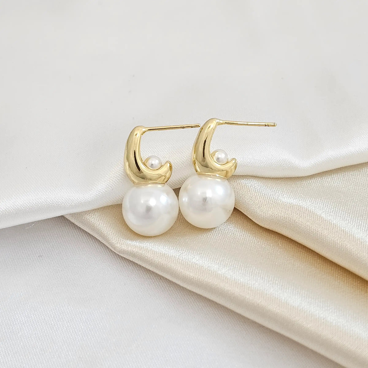 Topo Gota Dorado Con Perla Grande Rf K4815