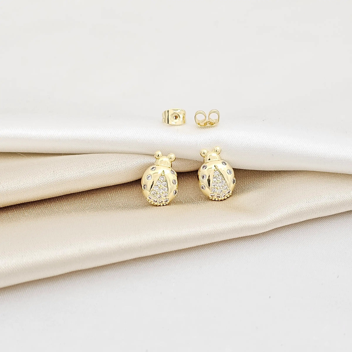 Topo Mariquita Pequeña Dorado Con Circones Rf K7017