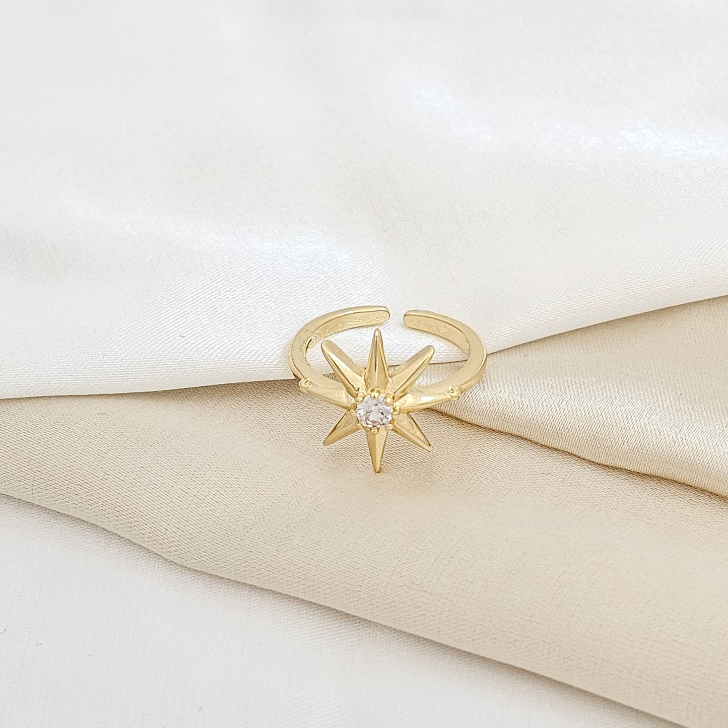 ANILLO ESTRELLA DORADO CON CIRCON RF K5427