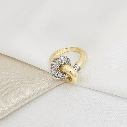 ANILLO LISO DORADO CON CIRCONES PLATEADOS RF K5523