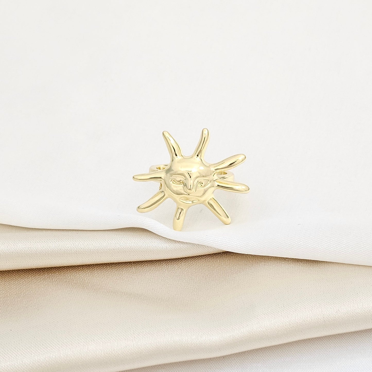 ANILLO CON SOL DORADO RF K5781