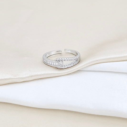 ANILLO ENLAZADO CON CIRCONES PLATEADO RF K5815