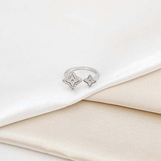 ANILLO DOBLE FLOR CON NACAR Y CIRCONES PLATEADO RF K6310