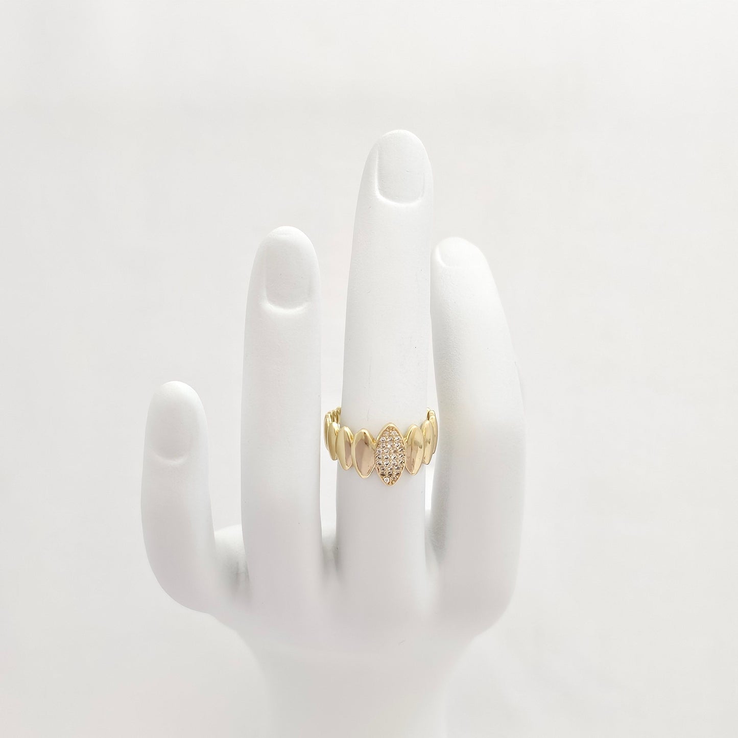 ANILLO OVALOS LISOS Y CON CIRCONES DORADO RF K6990