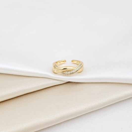 ANILLO TRENZA LISA Y CON CIRCONES DORADO RF K6998
