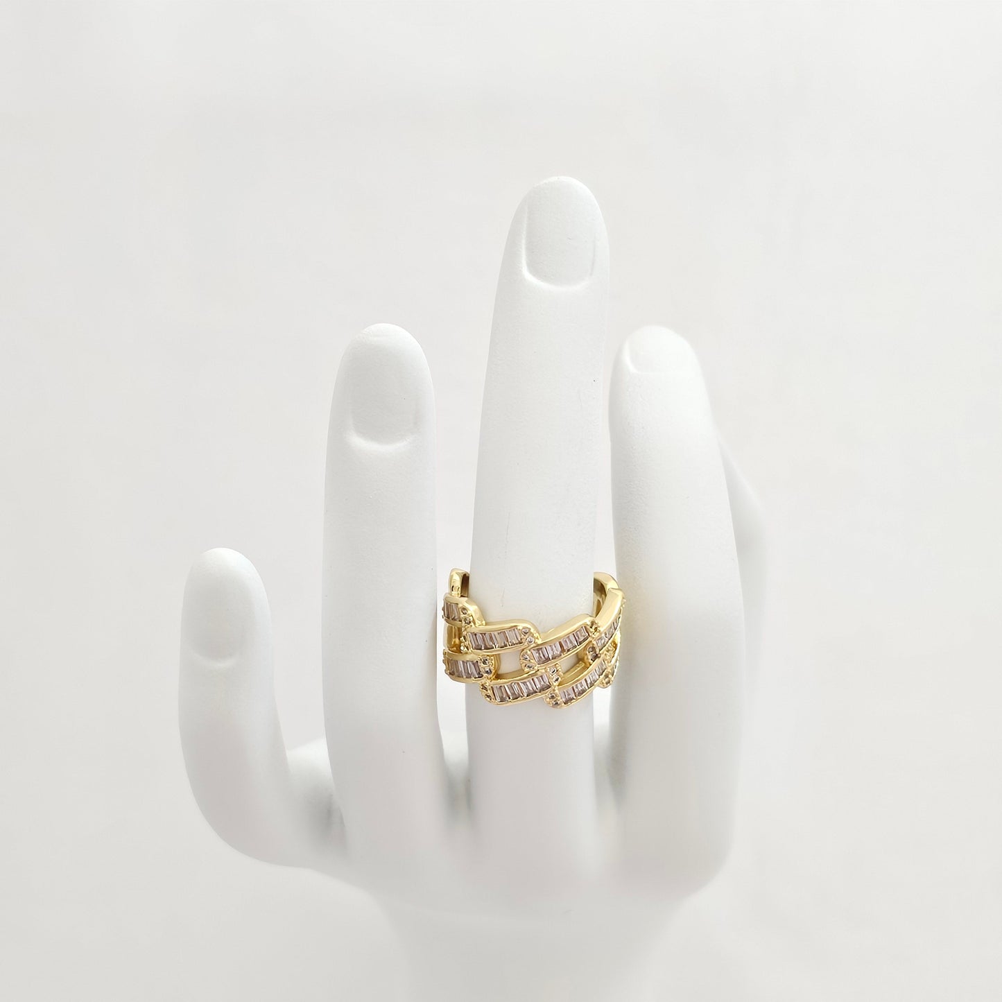 ANILLO ELEGANTE CIRCONES RECTANGULARES DORADO RF K7000