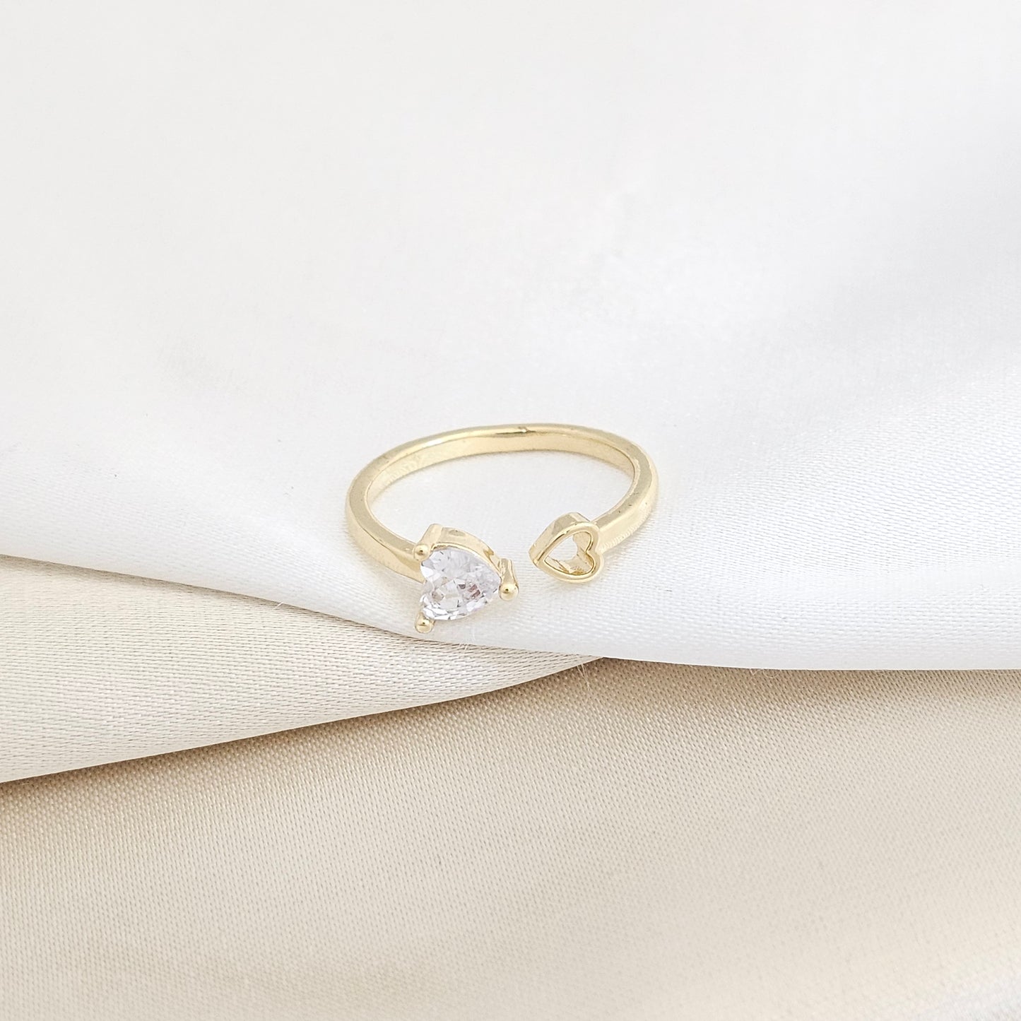 ANILLO LISO DOBLE CORAZON CIRCON DORADO RF K7696