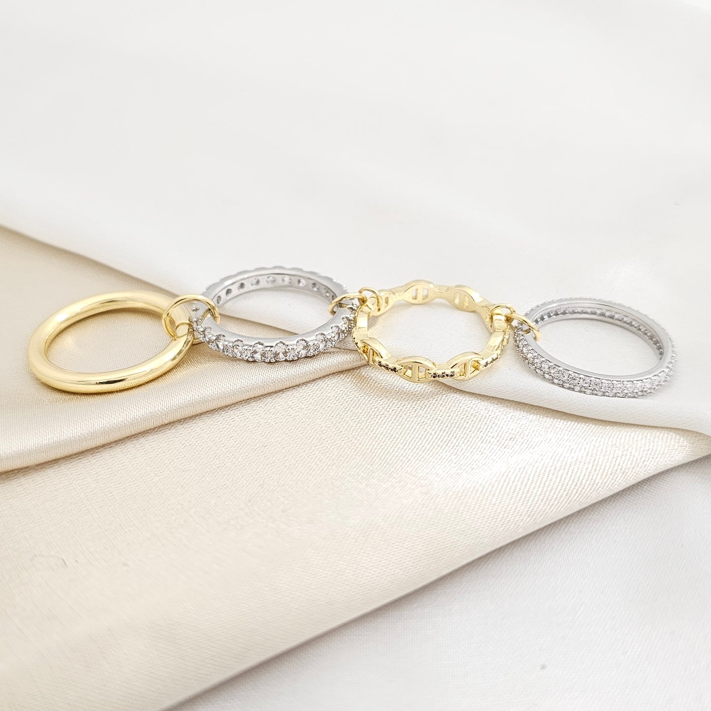 ANILLO X4 DORADO Y PLATEADO CON CIRCONES RF K7750