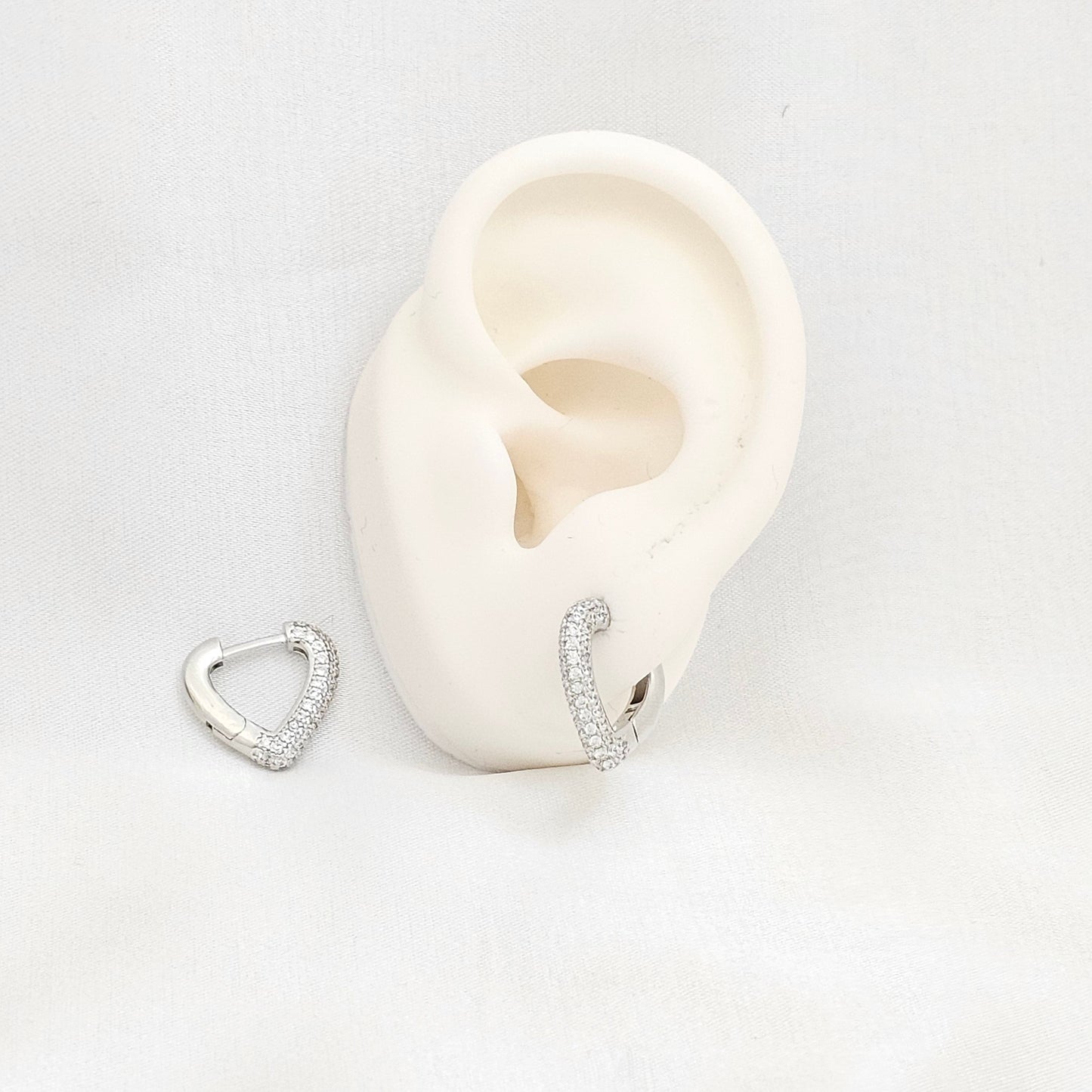 CANDONGA CORAZON PEQUEÑO CIRCONES PLATEADO RF K6604