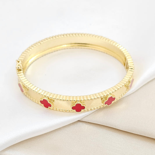 BRAZALETE DORADO MINI TREBOL ROJO RF K6238