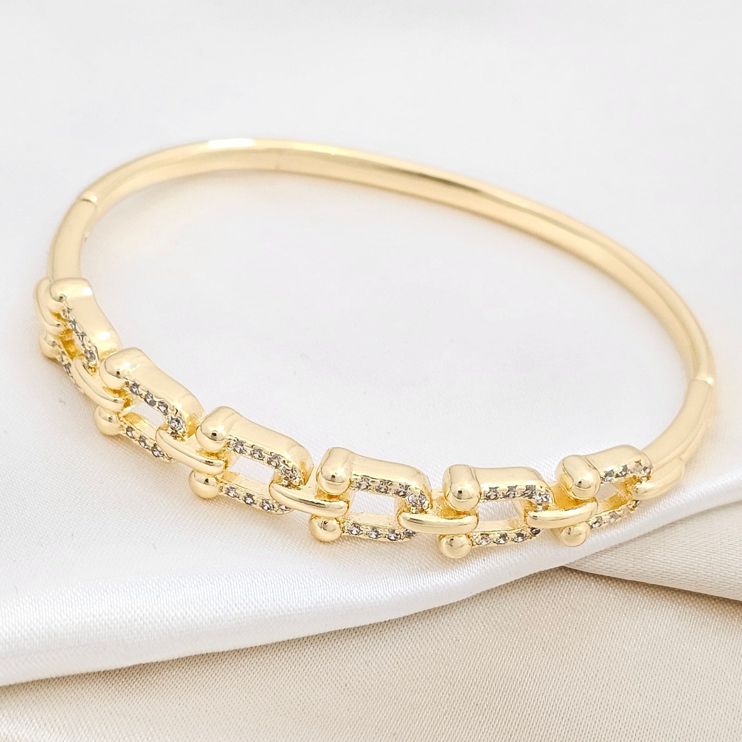 BRAZALETE ESLABONES ELEGANTES CIRCONES DORADO RF K6355