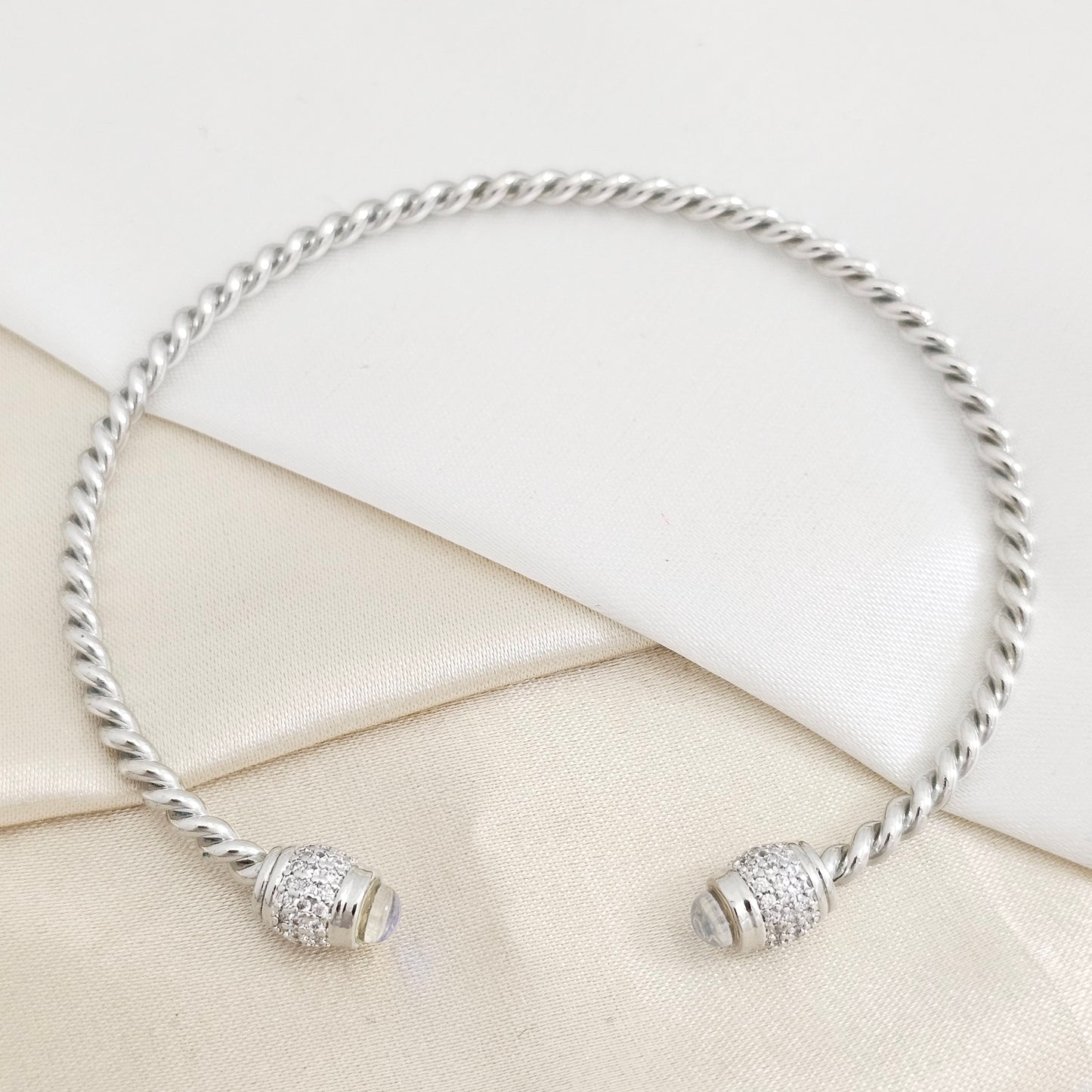 BRAZALETE TRENZA PLATEADO CON CIRCON CRISTAL RF K7842