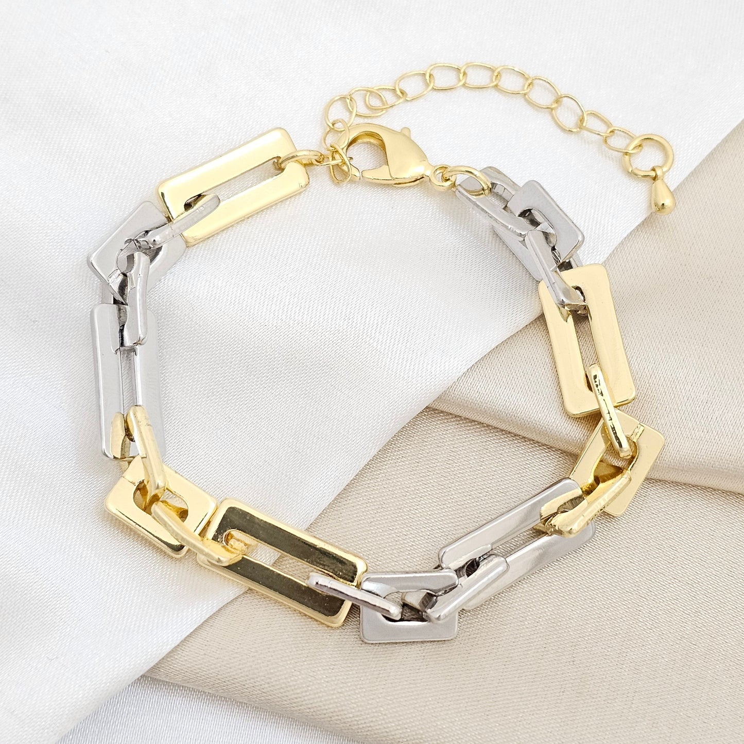 PULSERA AROS CUADRADOS DORADO Y PLATEADO RF K6751