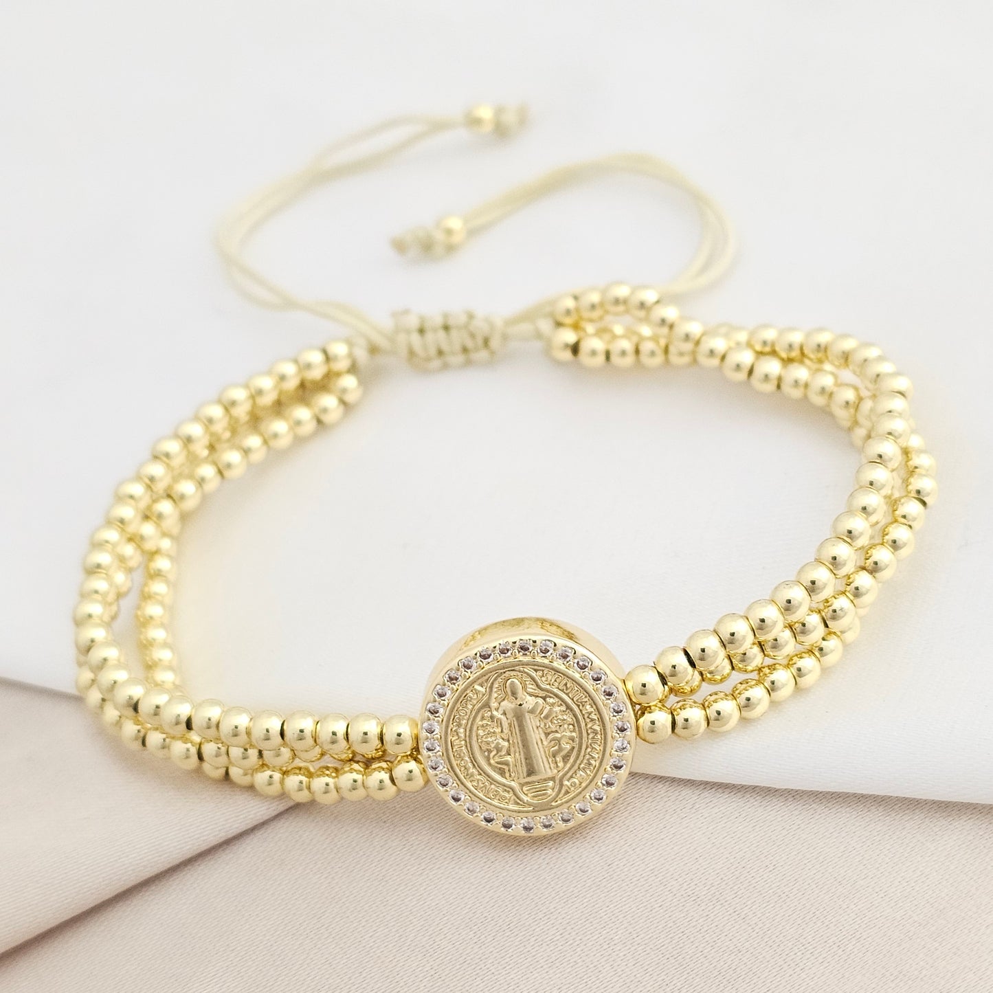 PULSERA BEIGE ELEGANTE CON BALINES DIJE SAN BENITO RF K8066