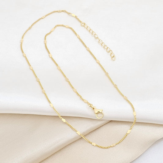 CADENA CUBANA DELGADA CON CORAZONES DORADA RF K6135