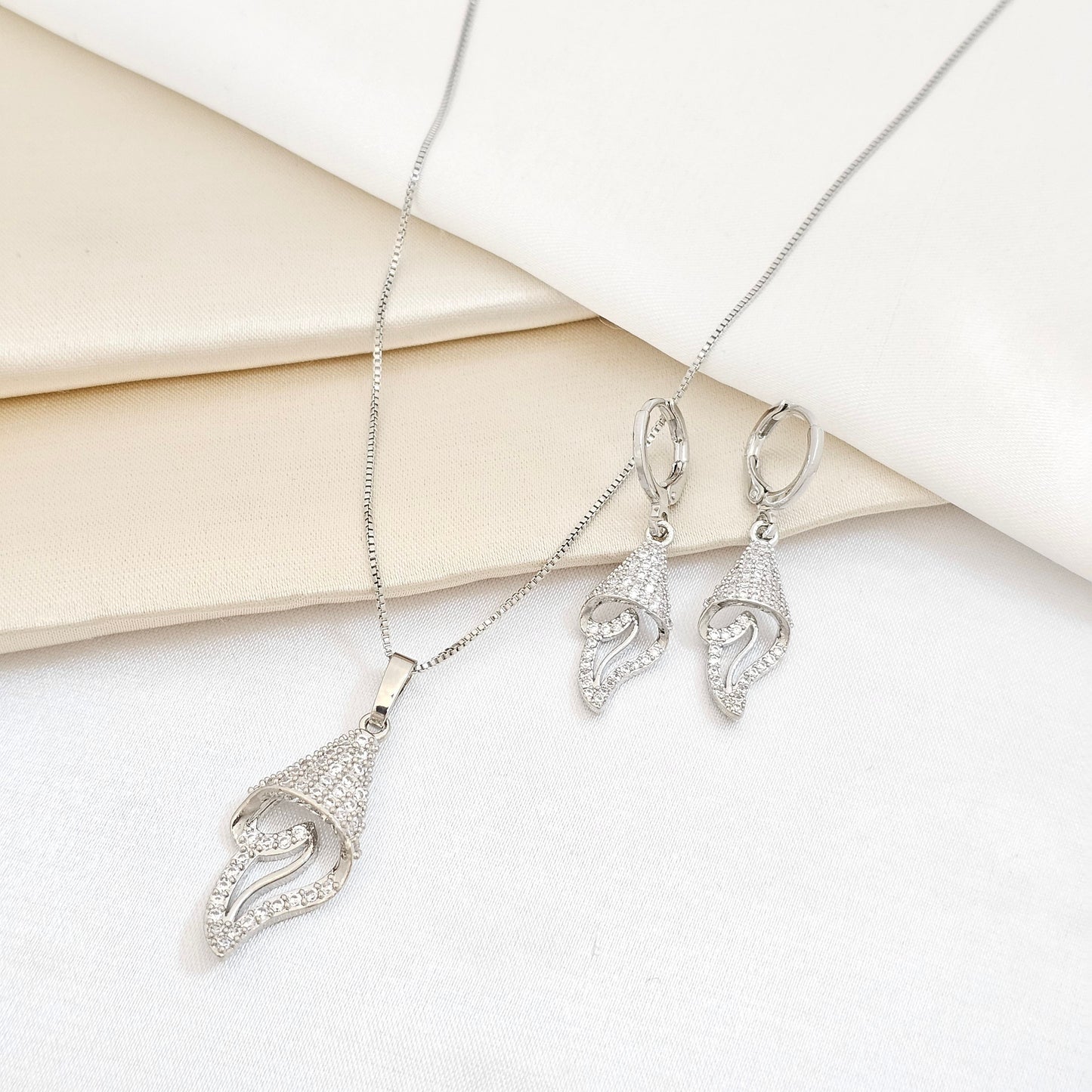 SET CADENA Y CANDONGA VENECIANA DIJE FUEGO PLATEADO RF K7540