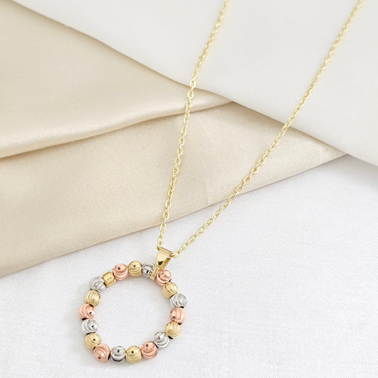 CADENA MINI AROS DORADO CON DIJE BALINES TRES TONOS RF K7846