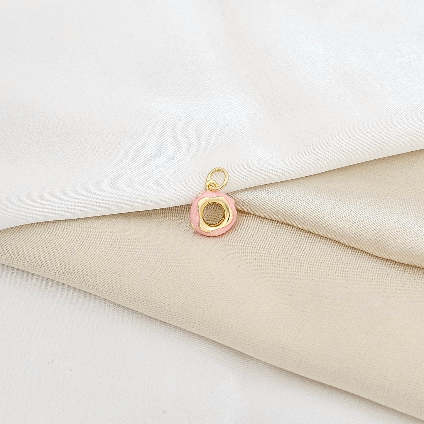 DIJE MINI CIRCULO ROSA Y DORADO RF K5417