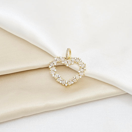 DIJE CORAZON DORADO CIRCONES ELEGANTES RF K5614