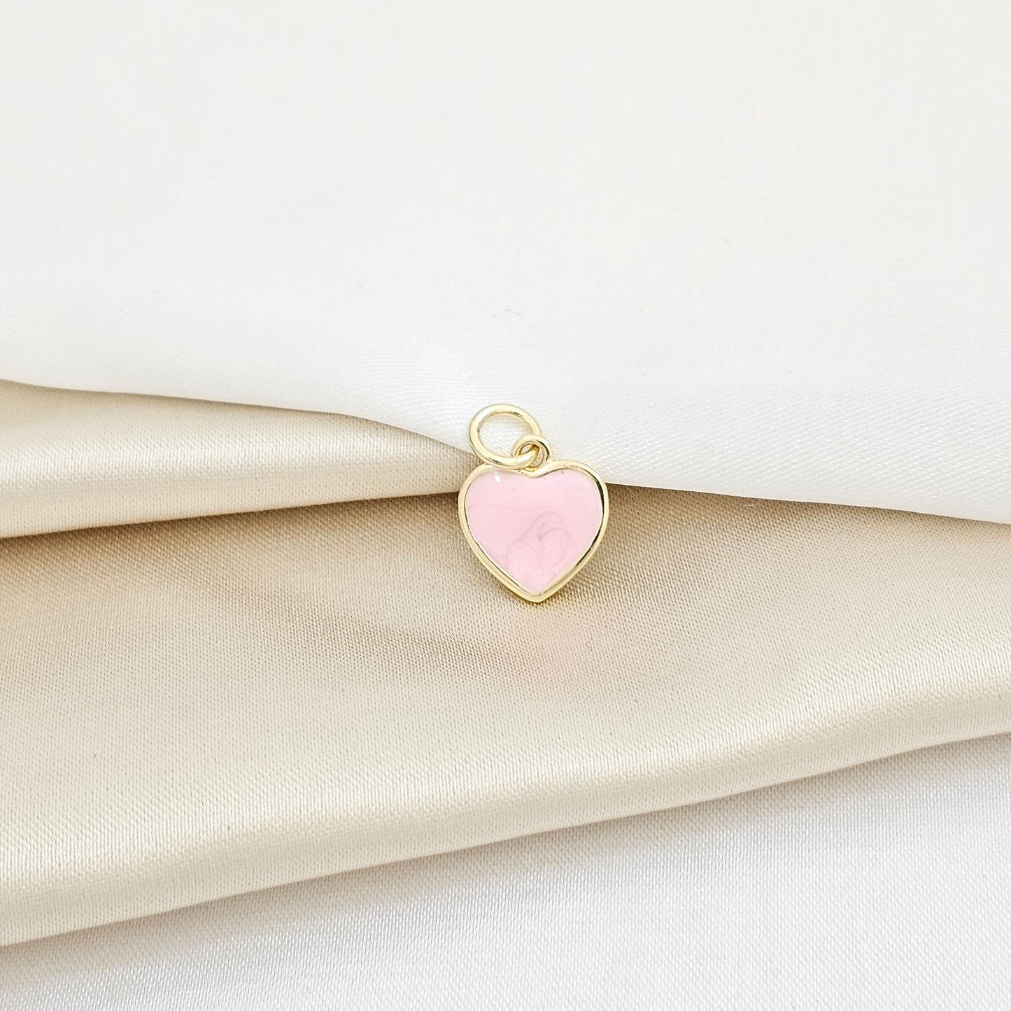 DIJE CORAZON PEQUEÑO ROSADO Y DORADO RF K5796