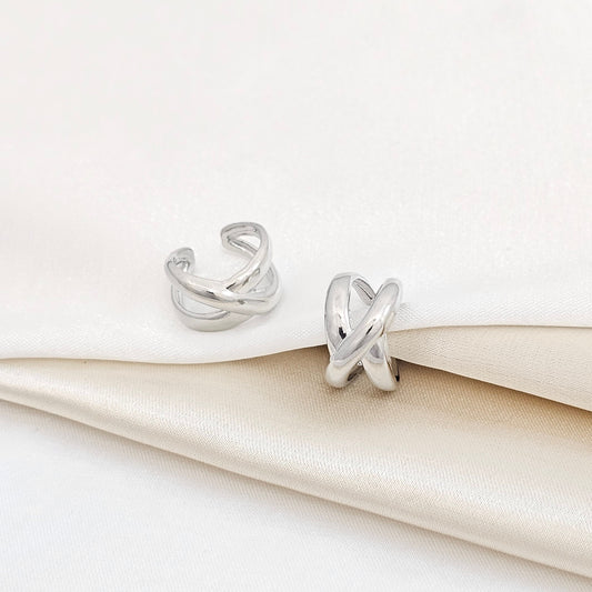 EARCUFF LINEAS CRUZADAS LISAS PLATEADO RF K5715