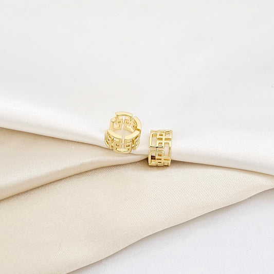 EARCUFF CON CUADROS LISO DORADO RF K6119